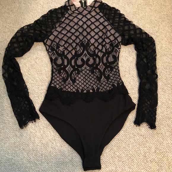 Crochet lace bodysuit - Picture 1 of 5